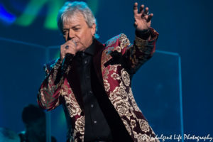 Russell Hitchcock of Air Supply singing at Ameristar Casino Hotel in Kansas City on January 20, 2017, Kansas City concert photography.