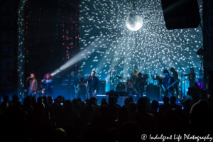 Bryan Ferry and band closing out their set at Uptown Theater in Kansas City with a bang on March 24, 2017, Kansas City concert photography.