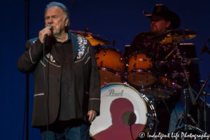 Gene Watson live with his Farewell Party Band members at Star Pavilion inside Ameristar Casino Hotel on January 27, 2017, Kansas City concert photography.