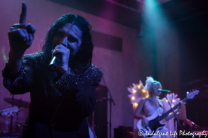 Corey Feldman performing new song "Go 4 It" live at recordBar in Kansas City, MO on July 7, 2017 | Corey Feldman & The Angels on "Corey's Heavenly Tour: Angelic 2 The U.S."