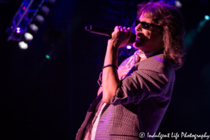 Foreigner lead vocalist Kelly Hansen performing live at Starlight Theatre in Kansas City, MO on August 15, 2017 | Foreigner 40th Anniversary Tour