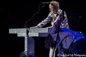 Kelly Hansen and Mick Jones of Foreigner performing live at Starlight Theatre in Kansas City, MO on August 15, 2017 | Foreigner 40th Anniversary Tour