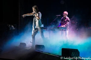 Foreigner's Kelly Hansen and Mick Jones live in concert at Starlight Theatre in Kansas City, MO on August 15, 2017 | Foreigner 40th Anniversary Tour