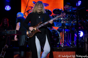 YES bass player Billy Sherwood with Jon Davison, Tony Kaye and Alan White performing live at Midland Theatre in Kansas City, MO on June 10, 2018.