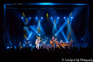 The Bacon Brothers closing out the show at VooDoo Lounge inside of Harrah's North Kansas City Hotel & Casino on July 14, 2018.