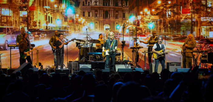 Hall & Oates brought their summer tour with Train to Sprint Center in Kansas City, MO on July 20, 2018.