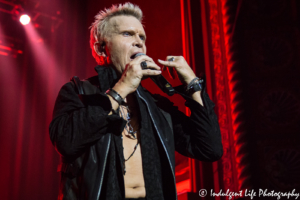 Billy Idol performing "Flesh for Fantasy" live at Uptown Theater in Kansas City, MO on September 21, 2018.