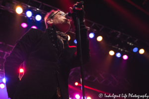 Gin Blossoms frontman Robin Wilson performing live at Star Pavilion inside of Ameristar Casino Hotel Kansas City on January 25, 2018.