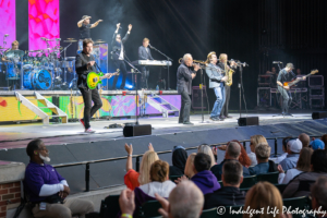 Chicago live in concert playing "Dialogue (Part I & II)" at Kansas City's Starlight Theatre on May 19, 2019.