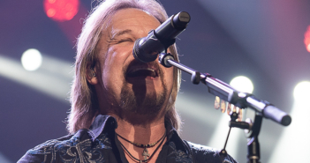 Travis Tritt brought his "Outlaws & Renegades" tour with The Charlie Daniels Band to Silverstein Eye Centers Arena in Independence, MO on May 25, 2019.
