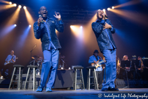 Members Lawrence Payton, Jr. and Ronnie McNeir performing toegether at Ameristar Casino in Kansas City, MO on August 3, 2019.