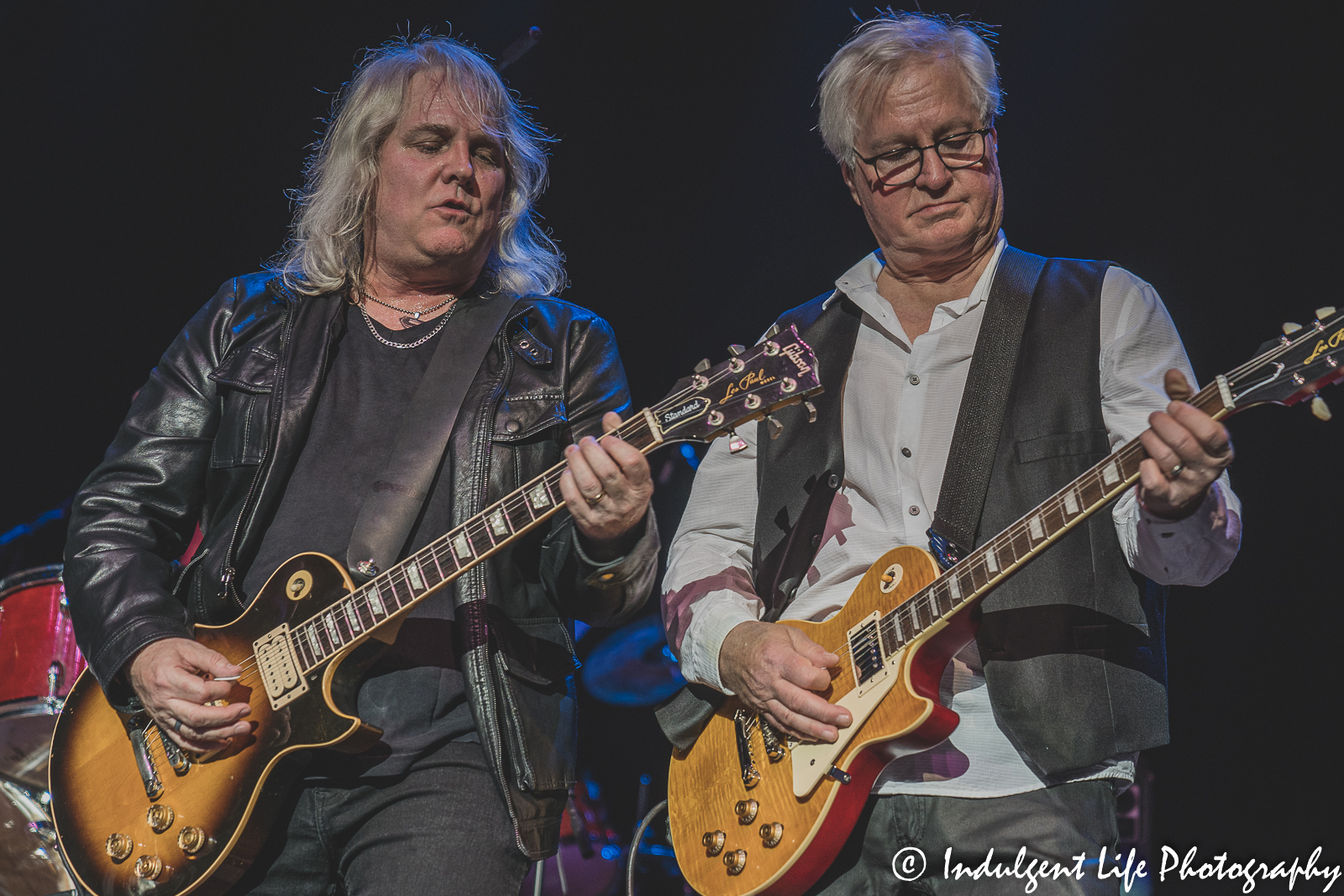 Missouri guitarists Rusty Crewse and Lane Turner performing together at Ameristar Casino's Star Pavilion in Kansas City, MO on April 9, 2022.