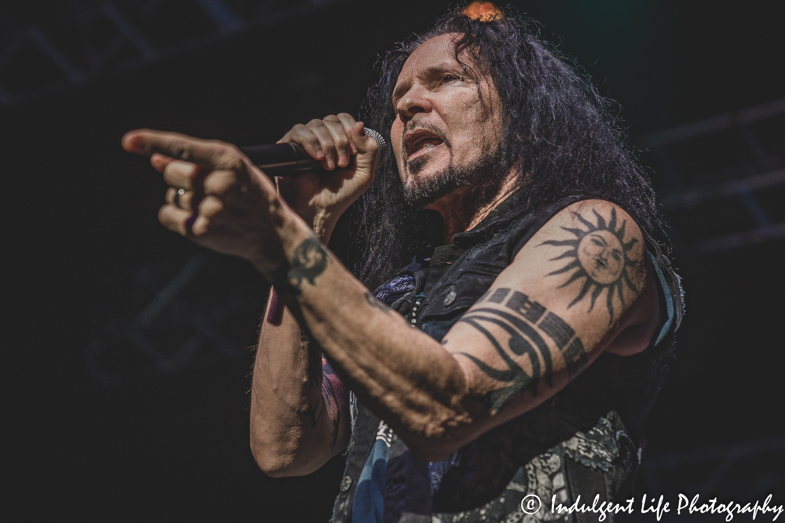 Frontman Jizzy Pearl of Quiet Riot singing "Run for Cover" at Star Pavilion inside of Ameristar Casino in Kansas City, MO on July 29, 2022.