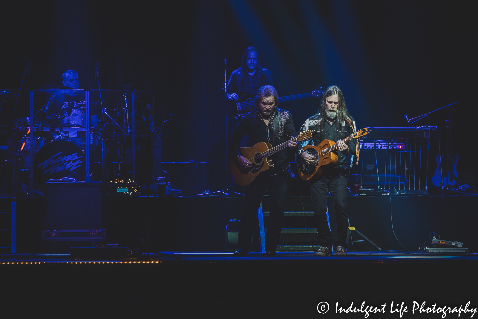 Travis Tritt jamming with his steel guitar player at Ameristar Casino Hotel Kansas City on December 10, 2022.