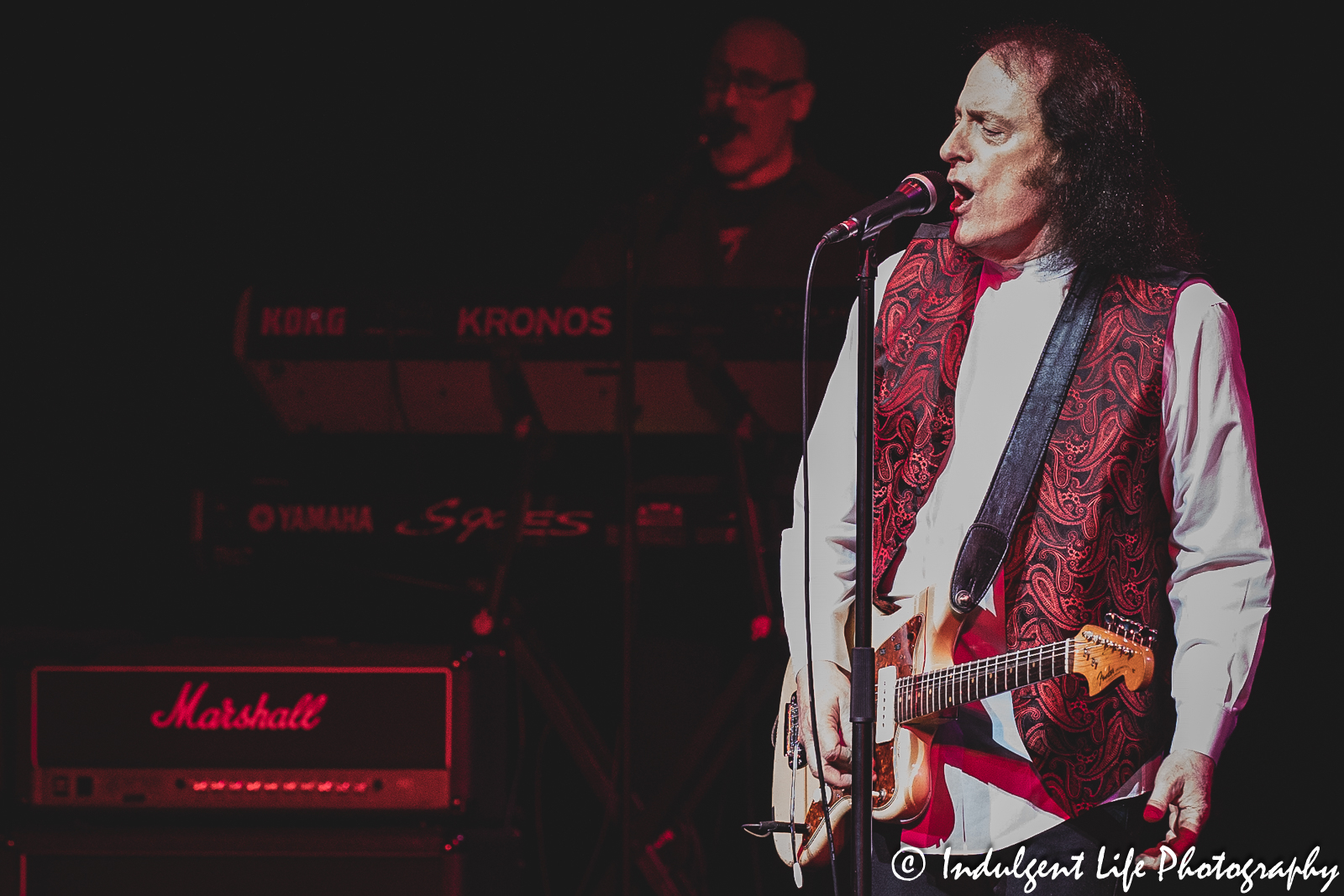 Tommy James singing "Tighter, Tighter" live at Muriel Kauffman Theatre inside of Kauffman Center for the Performing Arts in downtown Kansas City, MO on April 1, 2023.