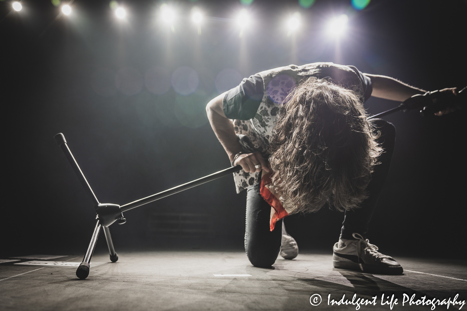 Foreigner frontman Kelly Hansen performing "Cold as Ice" at Hartman Arena in Park City, KS on April 30, 2023.