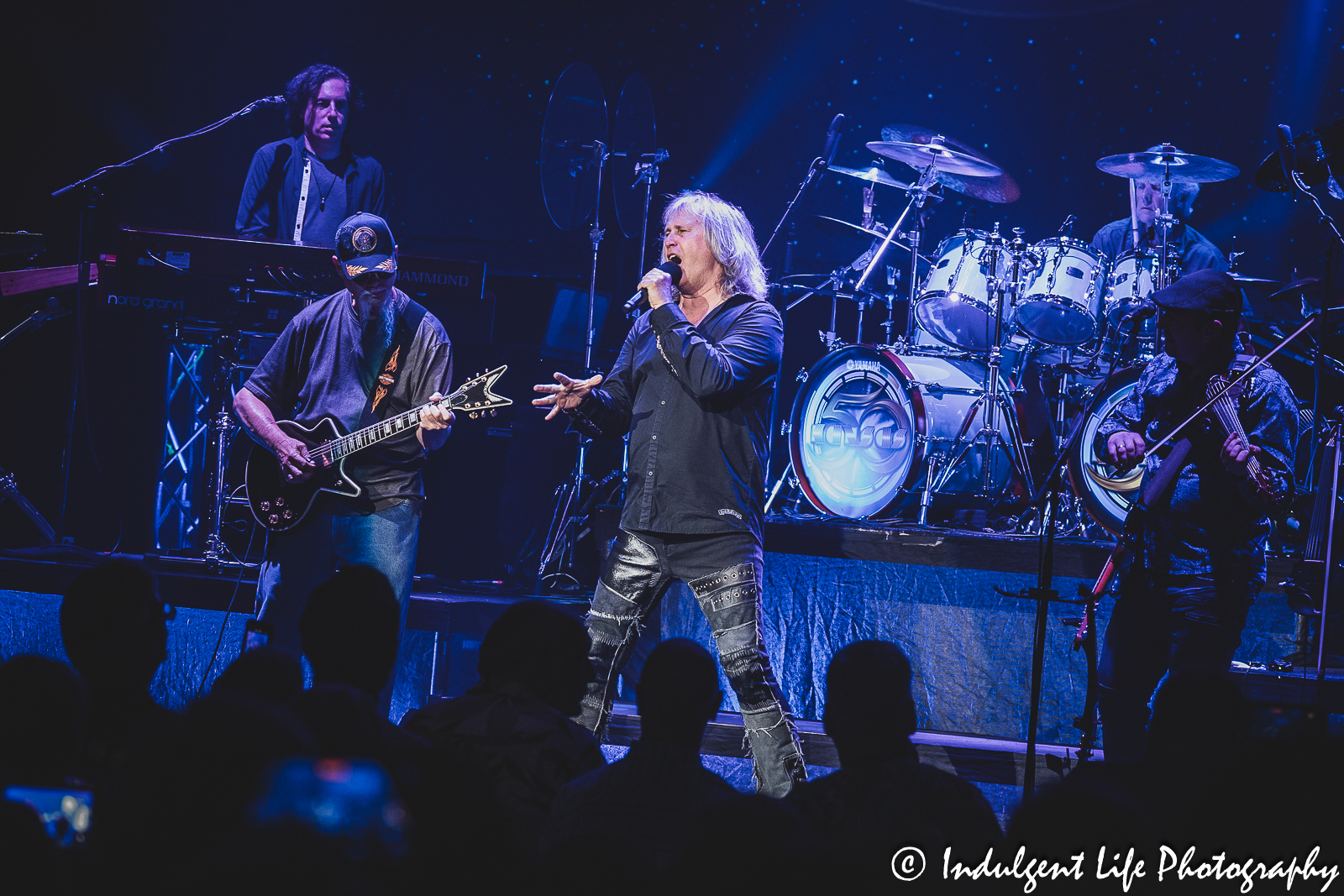 Kansas band members Tom Brislin, Kerry Livgren, Ronnie Platt, Phil Ehart and Joe Deninzon performing live together at The Midland in Kansas City, MO on July 27, 2023.