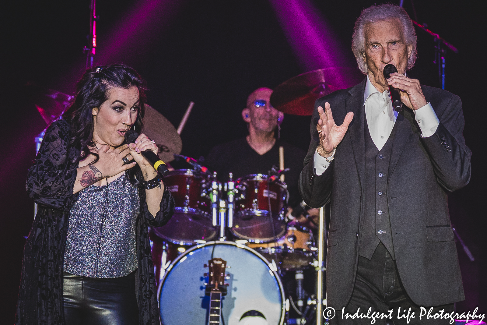 Bill Medley singing "(I've Had) The Time of My Life" from the "Dirty Dancing" soundtrack with Stephanie Calvert at Prairie Band Casino in Mayetta, KS on June 29, 2023.