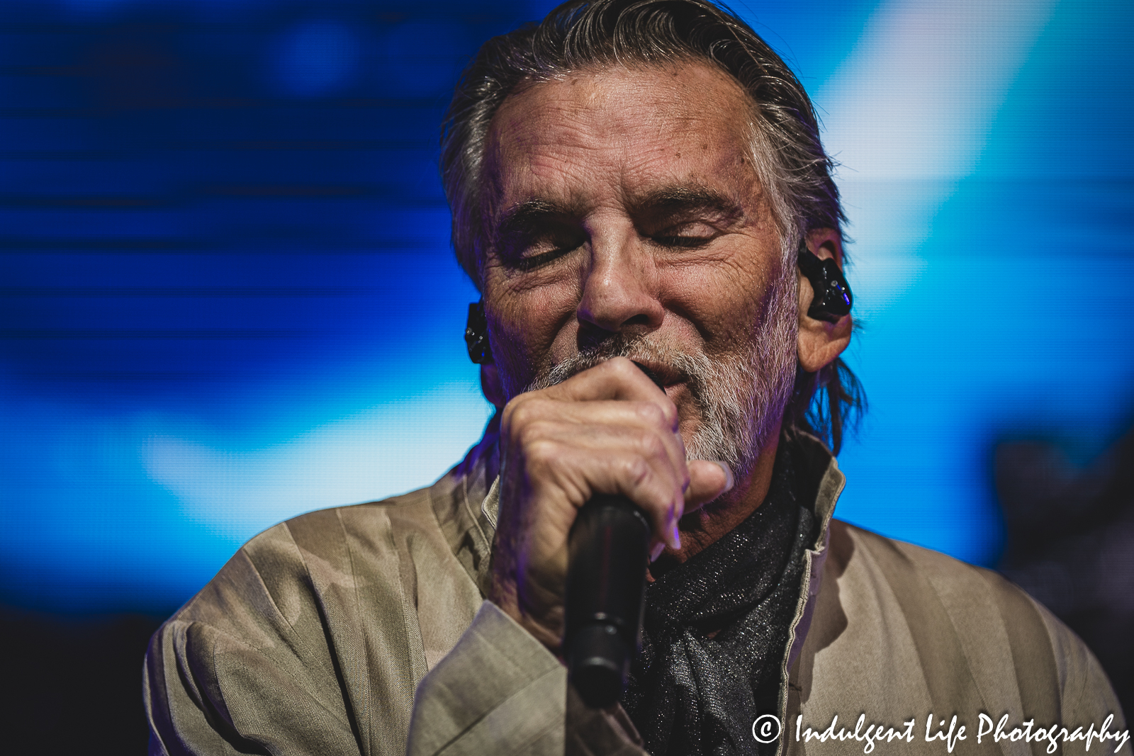 Kenny Loggins singing "Heart to Heart" live in concert during his "This Is It!" farewell tour stop at The Family Arena in St. Charles, MO on August 17, 2023.