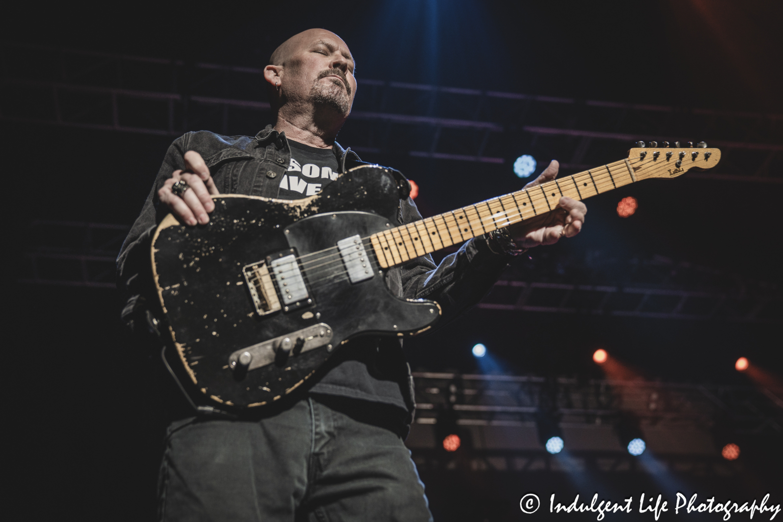 Foghat frontman Scott Holt live in concert at Star Pavilion inside of Ameristar Casino in Kansas City, MO on March 15, 2025.