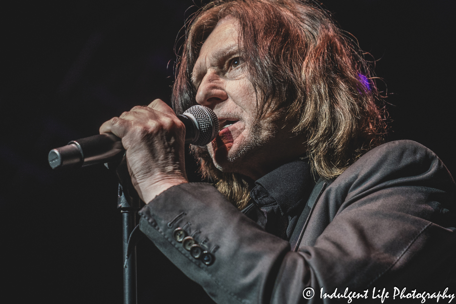 John Waite opening up with his cover of "Change" by Spider during his concert at Ameristar Casino's Star Pavilion in Kansas City, MO on March 8, 2025.