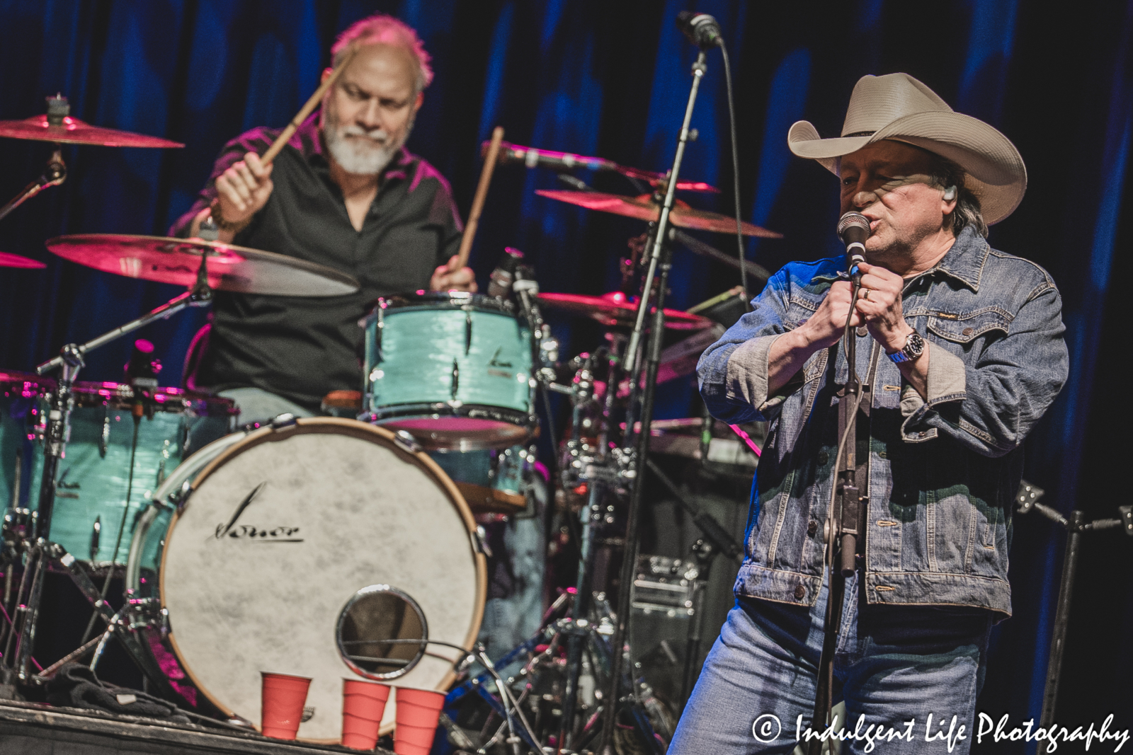 Mark Chesnutt performing his cover of Aerosmith's "I Don't Want to Miss a Thing" live at Ameristar Casino in Kansas City, MO on March 7, 2025.