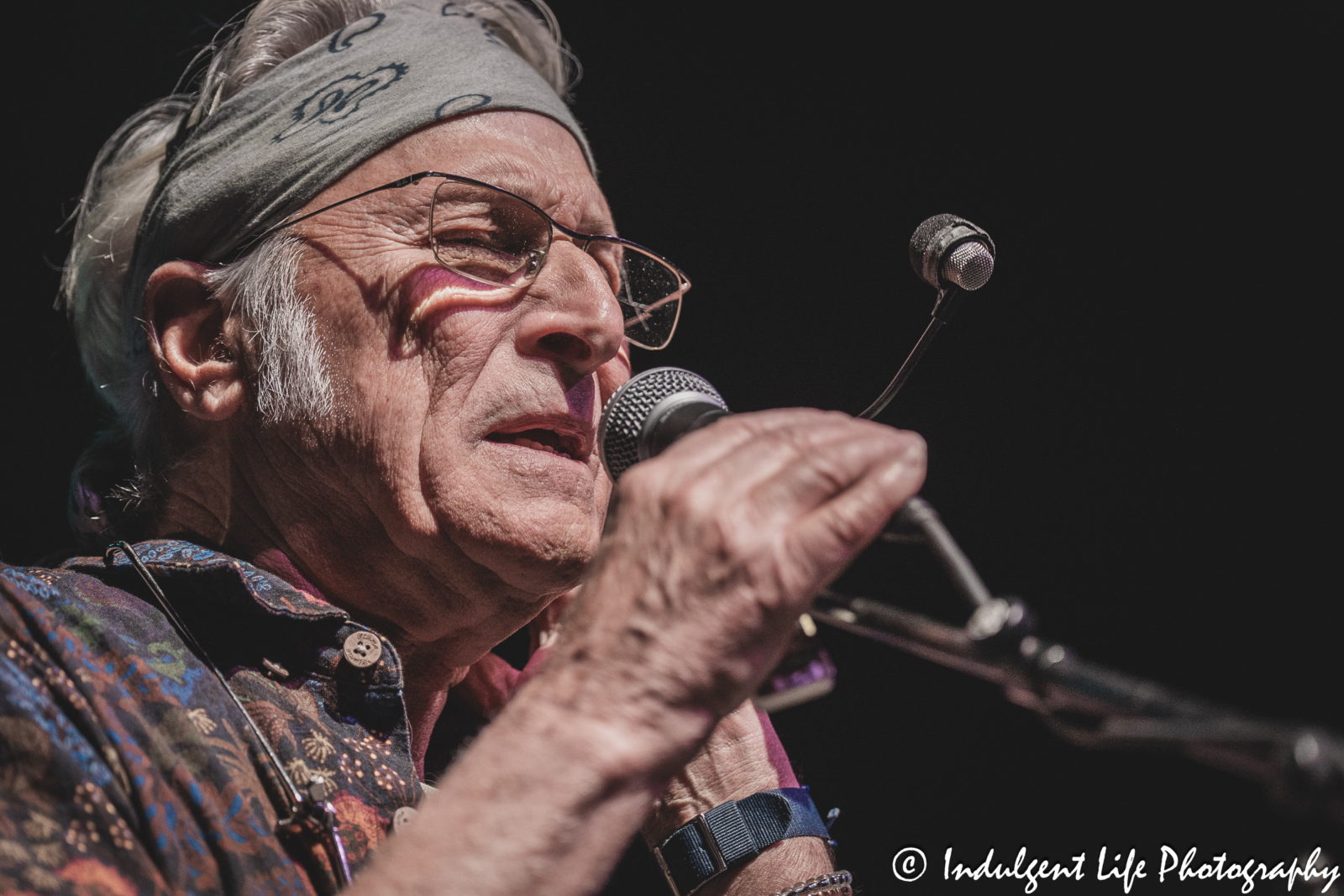 Drummer Jimmie Fadden of Nitty Gritty Dirt Band singing live at Star Pavilion inside of Ameristar Casino in Kansas City, MO on March 22, 2025.