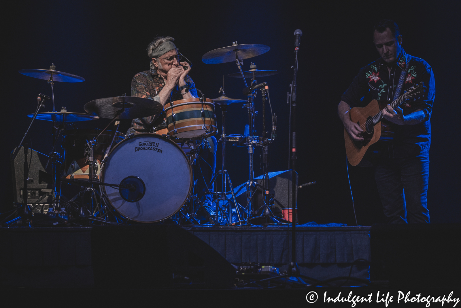 Nitty Gritty Dirt Band members Jimmie Fadden and Jamie Hanna performing together at Ameristar Casino in Kansas City, MO on March 22, 2025.