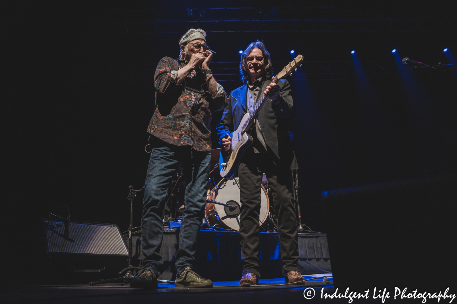Jimmie Fadden and Jeff Hanna of Nitty Gritty Dirt Band playing "Fishin' in the Dark" together at Ameristar Casino's Star Pavilion in Kanas City, MO on March 22, 2025.