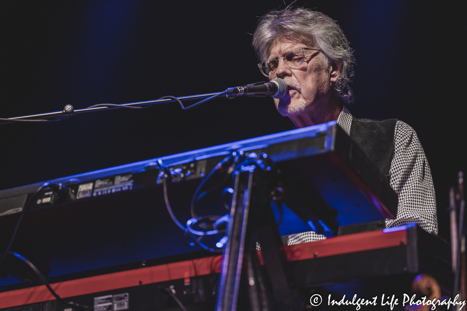 Nitty Gritty Dirt Band keyboardist Bob Carpenter performing live at Ameristar Casino's Star Pavilion in Kansas City, MO on March 22, 2025.