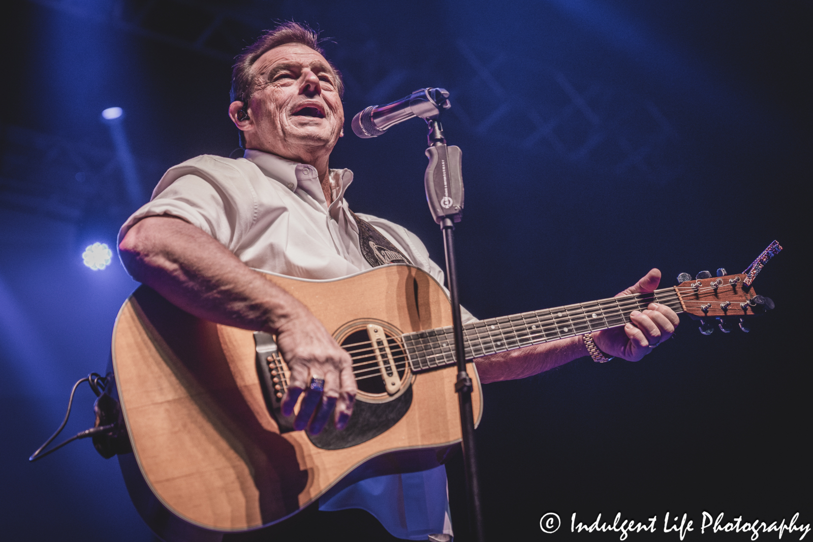 Sammy Kershaw singing and playing the guitar live at Ameristar Casino's Star Pavilion in Kansas City, MO on March 28, 2025.