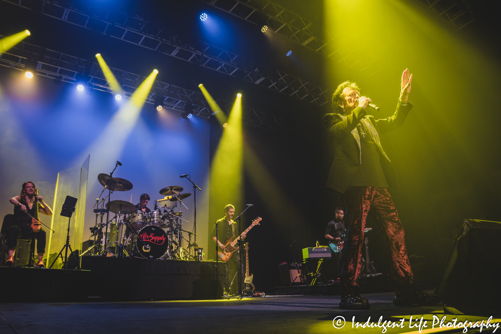 Air Supply vocalist Russell Hitchcock and the band performing "Just as I Am" at Ameristar Casino's Star Pavilion in Kansas City, MO on May 17, 2025.