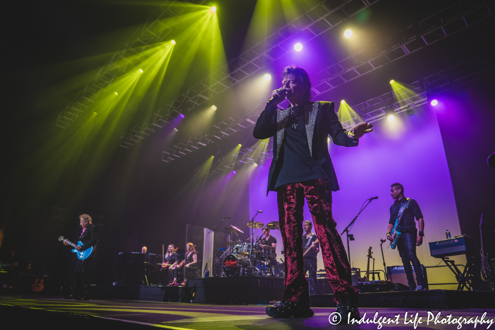 Russell Hitchcock and Graham Russell of Air Supply performing "Sweet Dreams" at Ameristar Casino in Kansas City, MO on May 17, 2025.