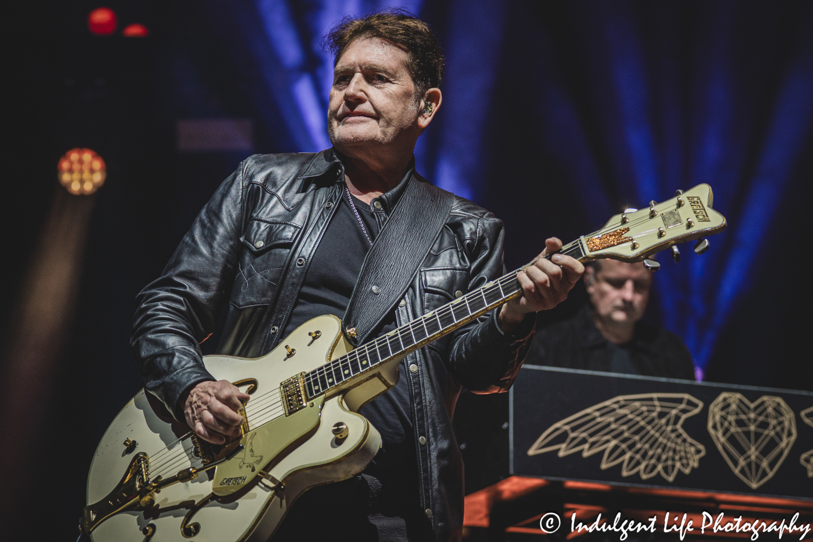 Simple Minds guitarist Charlie Burchill and keyboard player Erik Ljunggren performing "I Travel" in concert together on the band's "Alive & Kicking" tour at Hollywood Casino Amphitheater in Maryland Heights, MO on June 5, 2025.