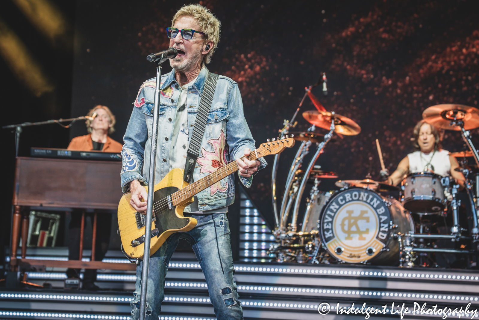 Kevin Cronin and his band performing "Follow My Heart" by REO Speedwagon live at Starlight Theatre in Kansas City, MO on July 2, 2025.