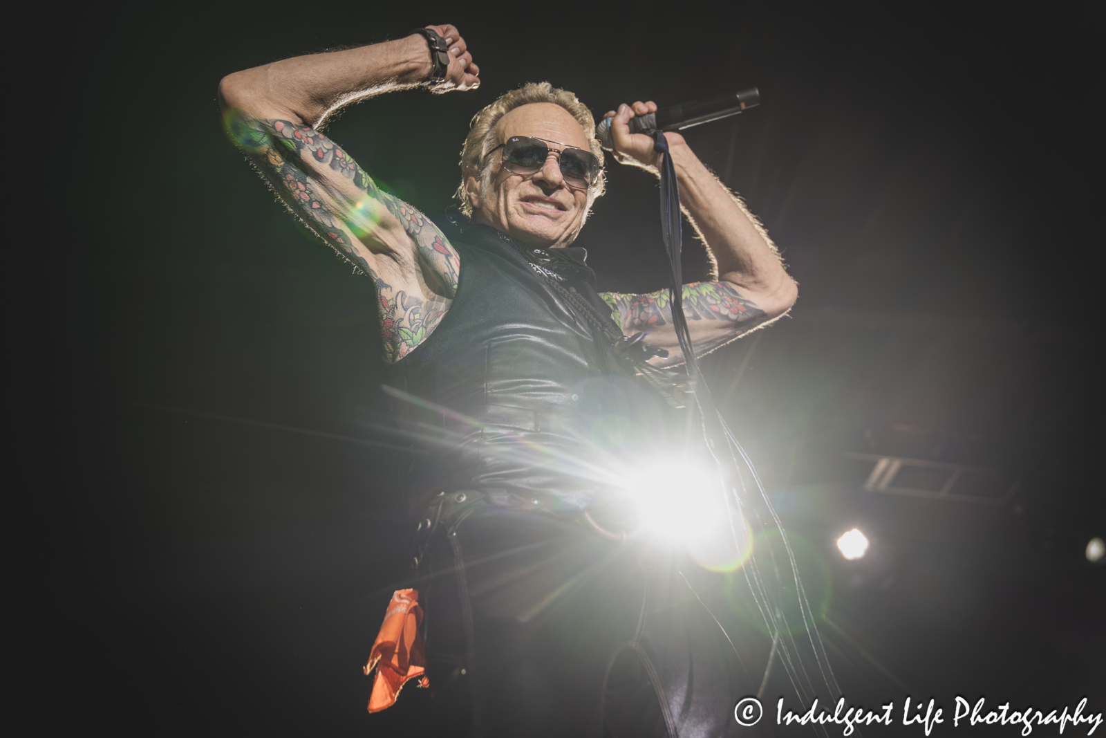 David Lee Roth performing "I'm the One" live in concert Frontman David Lee Roth of Van Halen and his backup singers performing "Drop Dead Legs" live in concert at Grinders in the Crossroads of downtown Kansas City, MO on August 27, 2025.