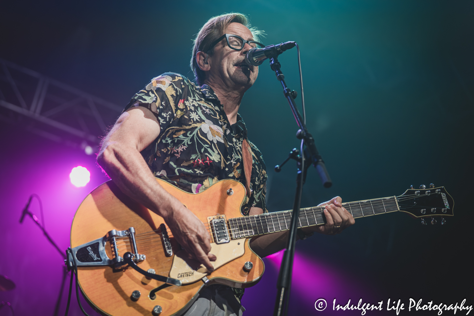 Lead singer Nick Heyward of Haircut 100 performing "Nobody's Fool" live in concert at Ameristar Casino's Star Pavilion in Kansas City, MO on September 13, 2025.