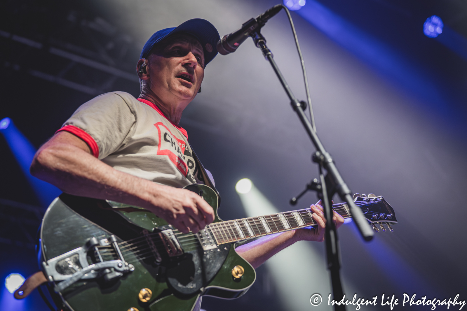 Guitar player Graham Jones of Haircut 100 performing "Kingsize (You're My Little Steam Whistle)" at Star Pavilion inside of Ameristar Casino Kansas City, MO on September 13, 2025.