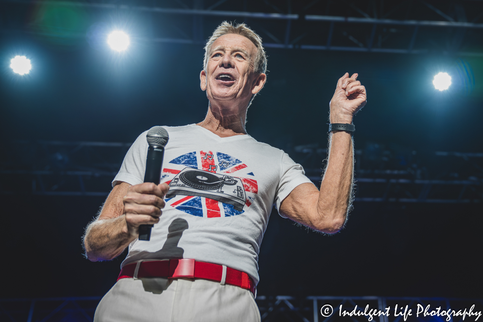 Radio personality Richard Blade MCing the Howard Jones & Haircut 100 concert at Star Pavilion inside of Ameristar Casino in Kansas City, MO on September 13, 2025.