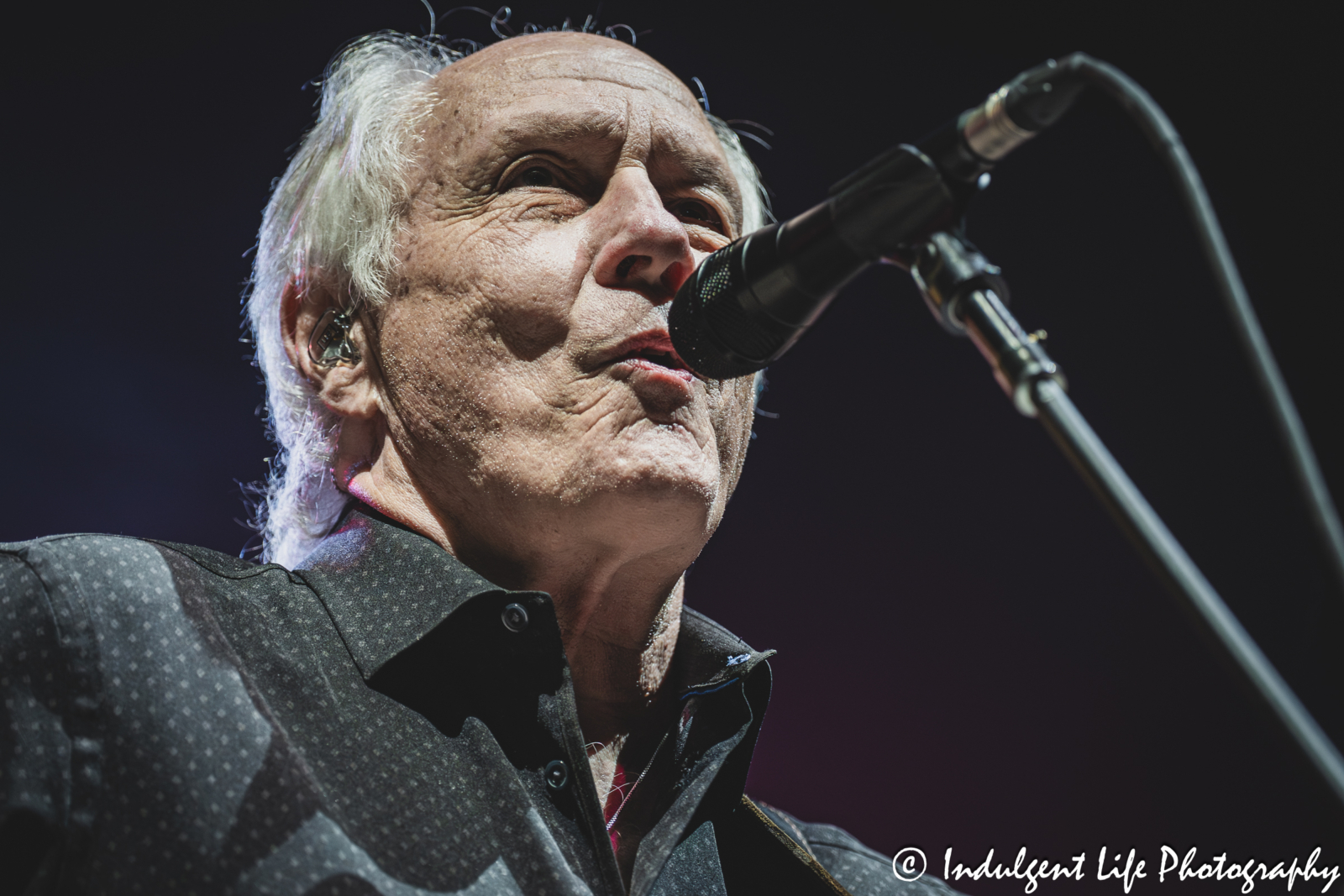 Little River Band frontman and bass guitarist Wayne Nelson performing "The Other Guy" live in concert at Azura Amphitheater in Bonner Springs, KS on September 25, 2025.