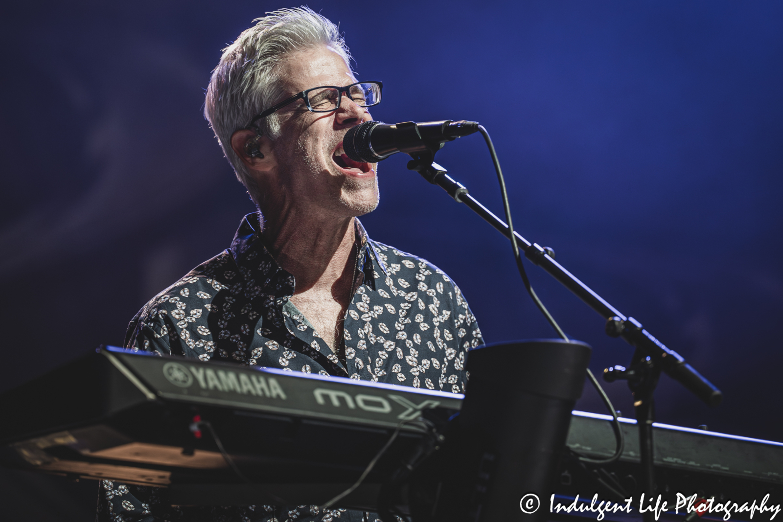 Little River Band keyboardist Chris Marion singing and performing live at Azura Amphitheater in Bonner Springs, KS on September 25, 2025.