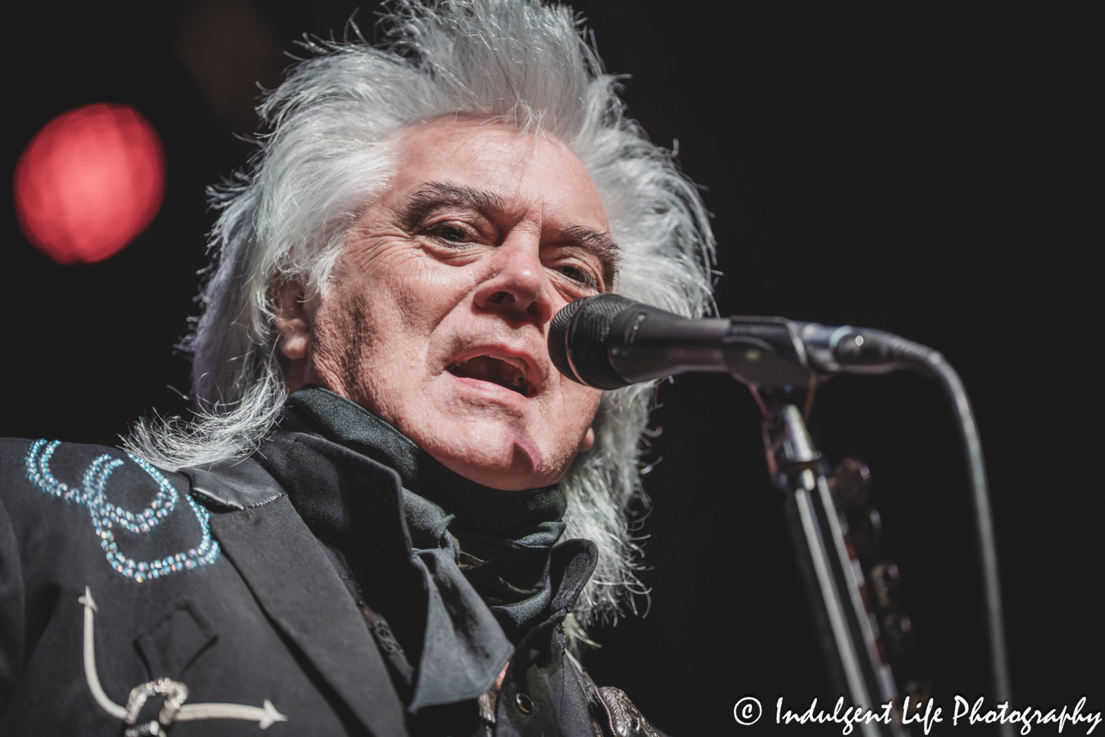 Marty Stuart singing in concert at Ameristar Casino's Star Pavilion in Kansas City, MO on September 19, 2025.