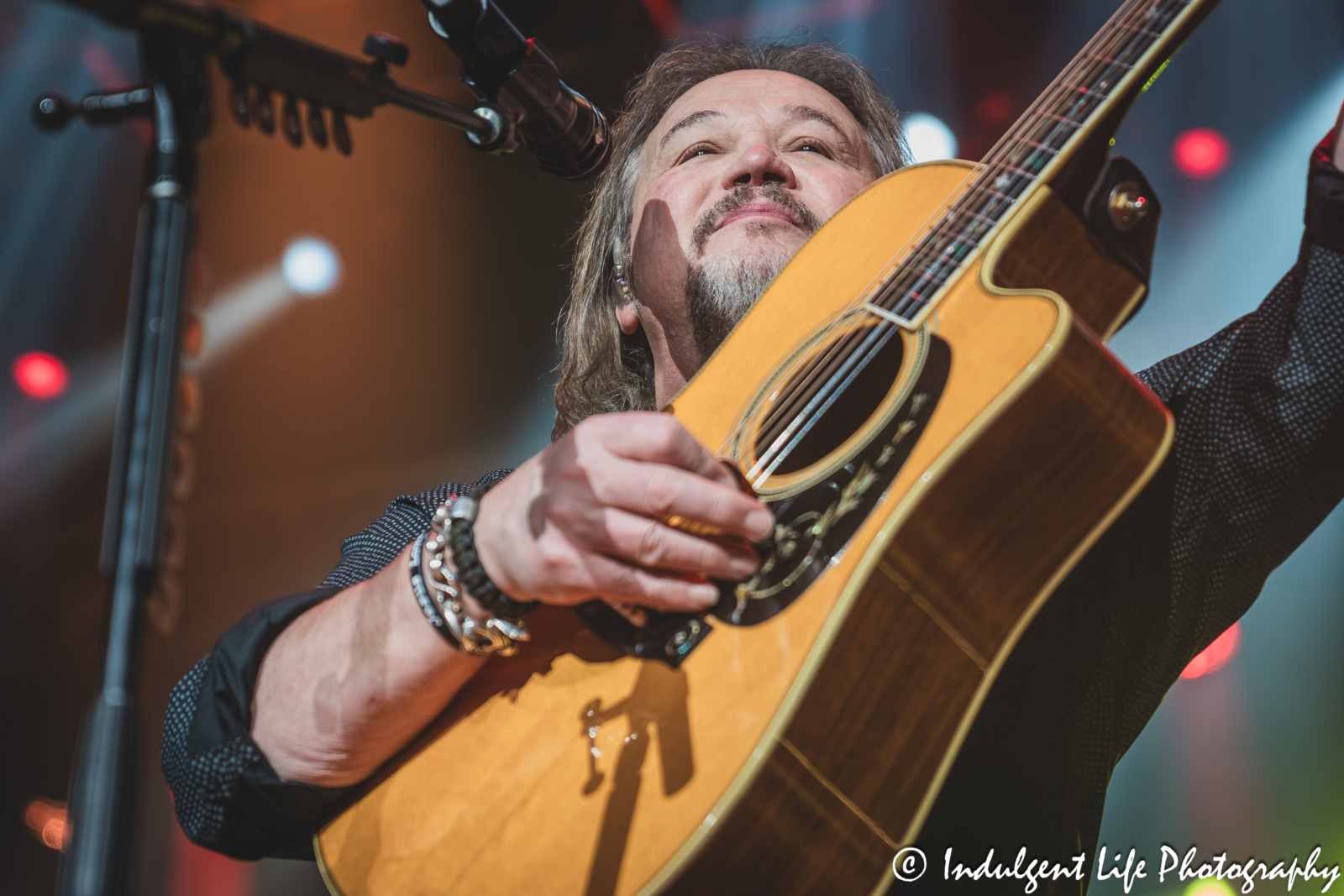 Travis Tritt live in concert performing "The Whiskey Ain't Workin'" at Star Pavilion inside of Ameristar Casino in Kansas City, MO on October 18, 2025.