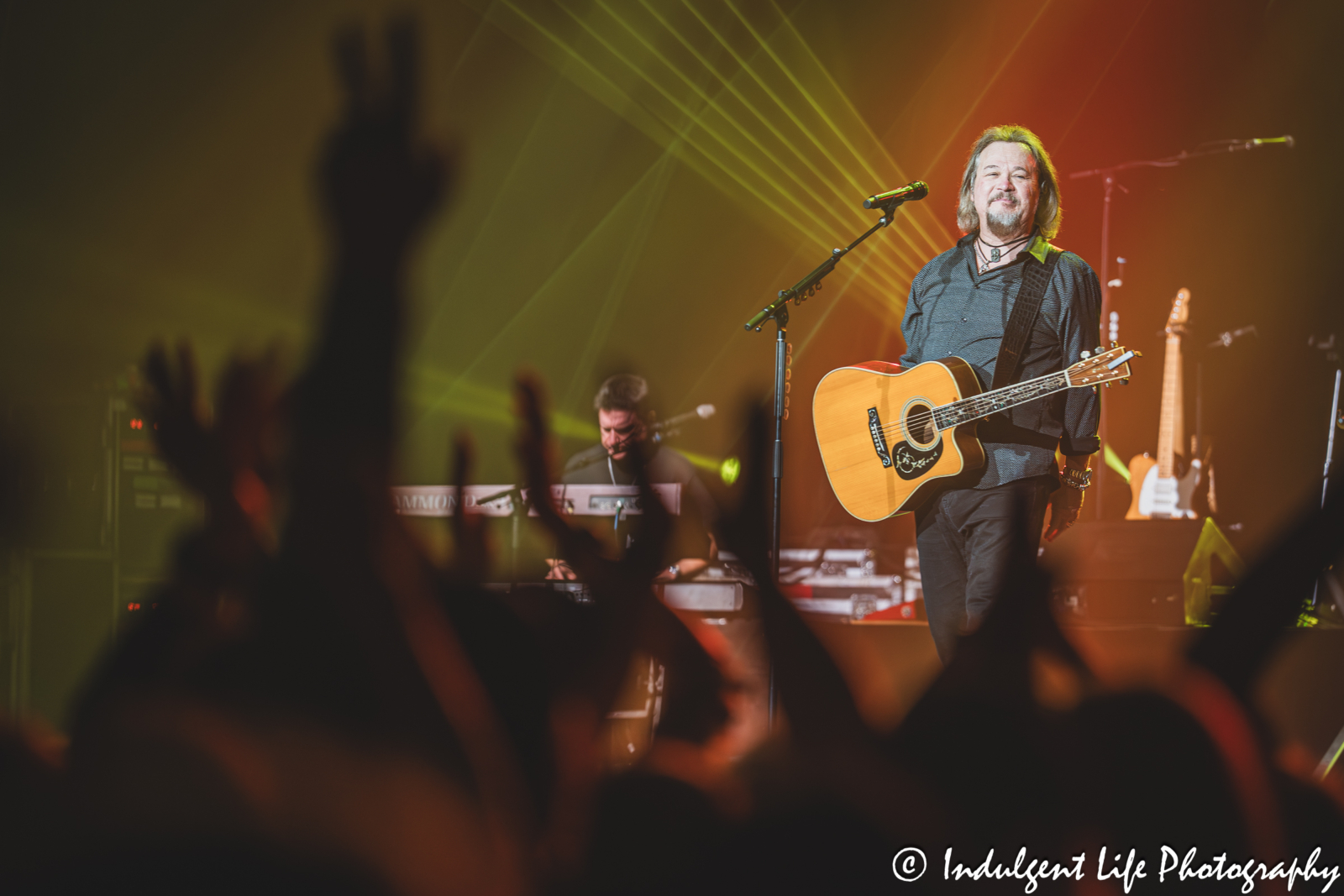 Travis Tritt live on stage performing at Star Pavilion inside of Ameristar Casino in Kansas City, MO on October 18, 2025.