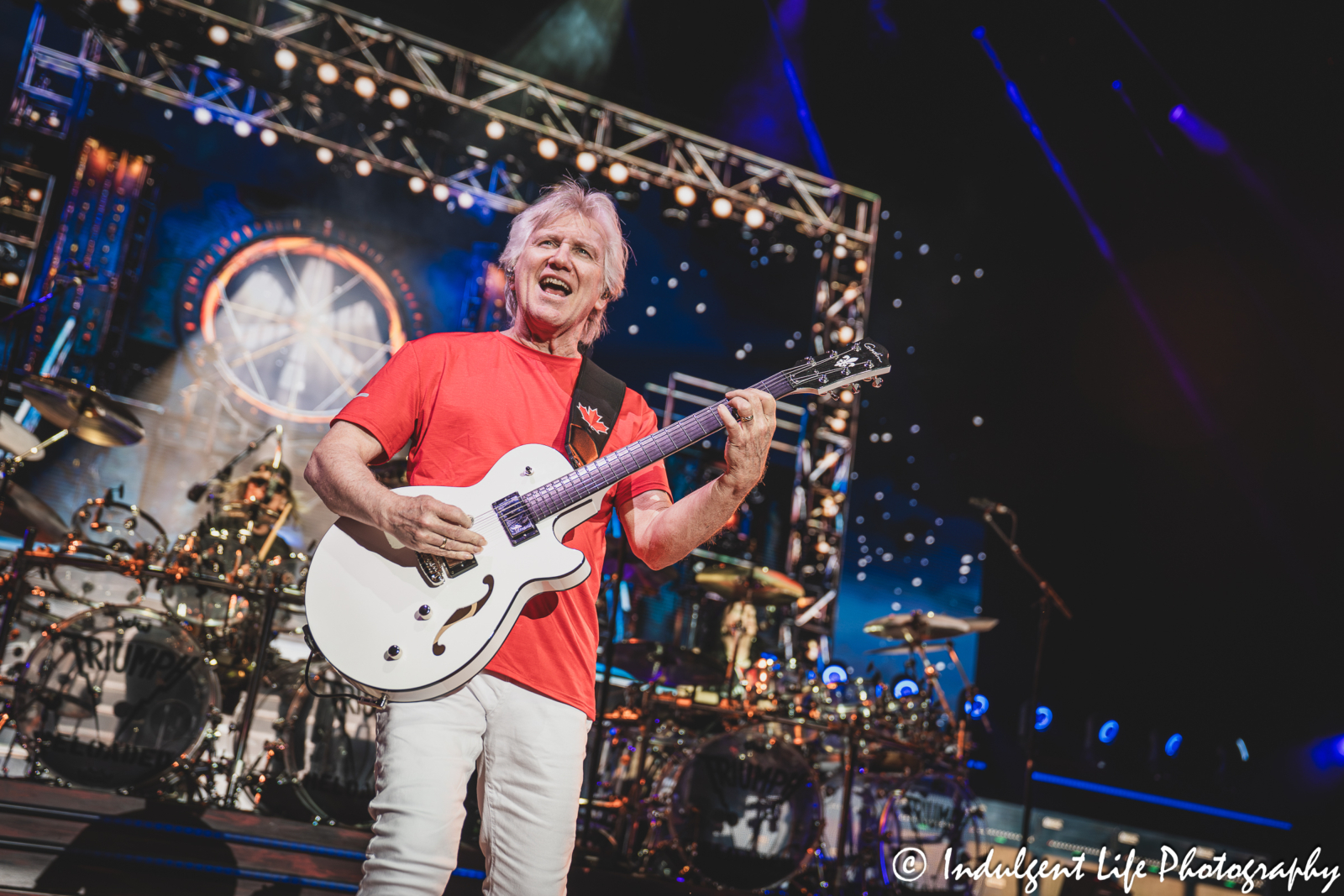Triumph lead singer and guitarist Rik Emmett performing "When the Lights Go Down" live in concert at Starlight Theatre in Kansas City, MO on May 16, 2026.